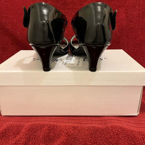 Angel Steps Eva Pump Women’s Shoes, Black Patent, Size—7.5 - Picture 4 of 12